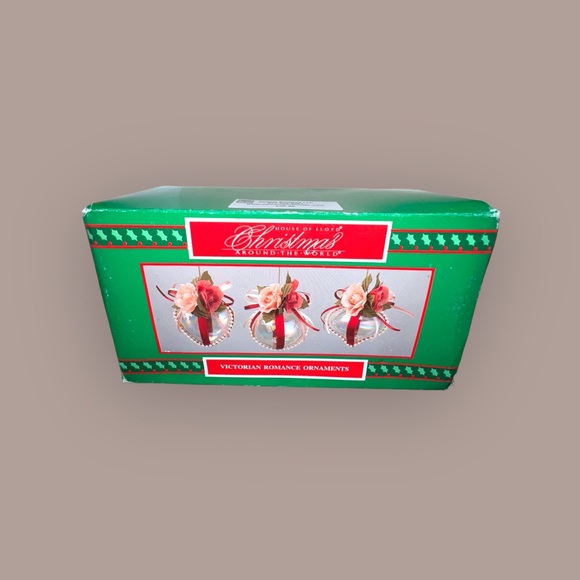 House Of Lloyd Christmas Victorian Romance Ornaments - Picture 2 of 10
